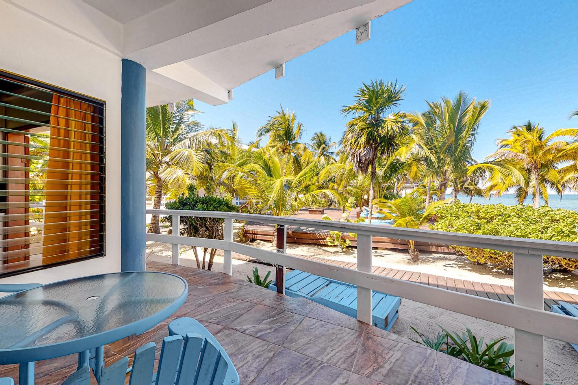Beachside Villas Gold Standard Certified Placencia 部屋 写真